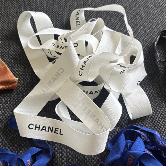 CHANEL White Satin Logo Ribbon - Picture 10 of 12